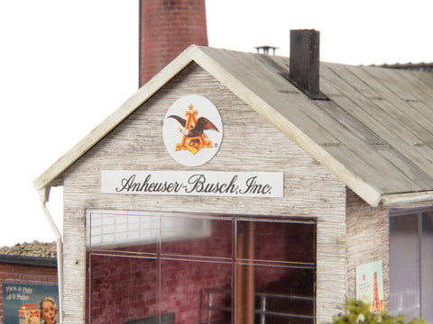 2167110 - Anheuser Busch Brewery -- Kit - 6-7/8 x 2-1/2 x 7"