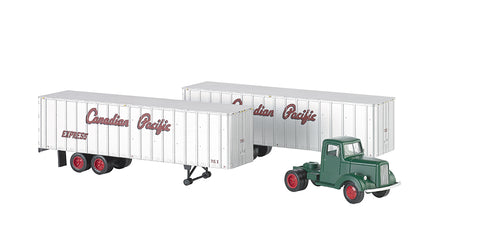 42233 - CANADIAN PACIFIC - GREEN TRUCK CAB & 2 PIGGYBACK TRAILERS (HO)